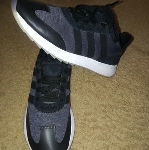 Barely worn Adidas today only 40$